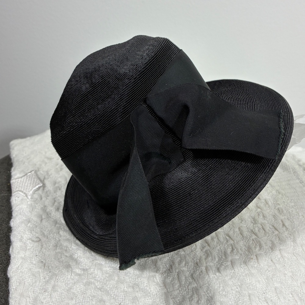 Vintage 1940s 50s Philipsborn Washington DC Black Cloche Hat Bow Size 22